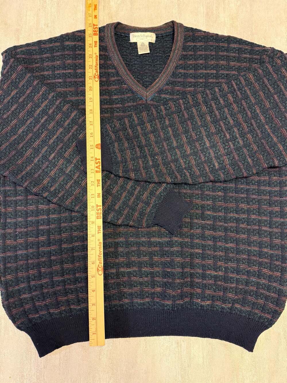 Vintage Tricots St. Raphael Men's Large V-Neck Merino Wool Sweater - Picture 2 of 6